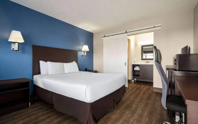 Baymont by Wyndham Kingman