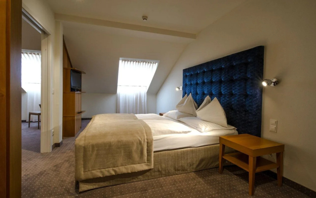 HiLight Suites Hotel