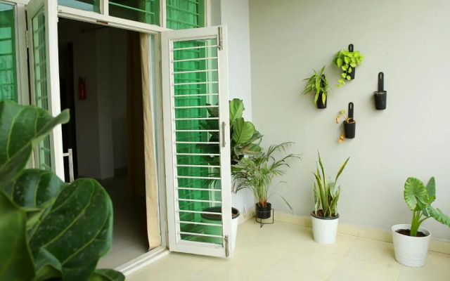OYO 12459 SilverKey Gachibowli