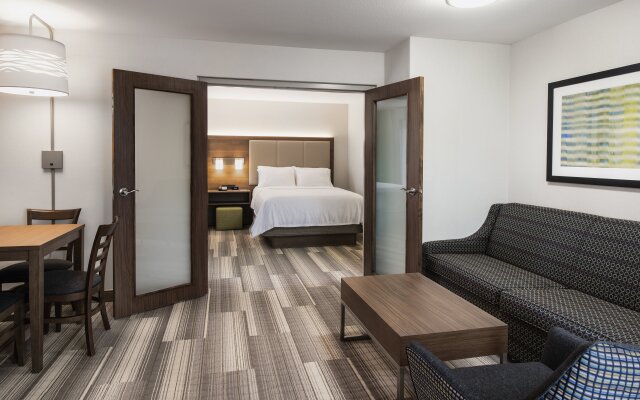Holiday Inn Express & Suites Saskatoon by IHG