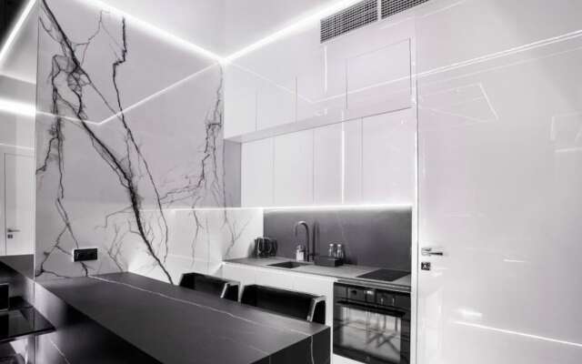 Apartments in Sky Tower with Bathtub near the window