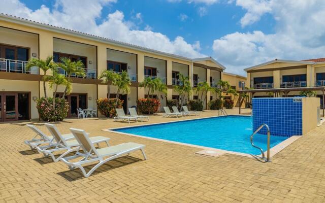 2BR 3min Walk 2 Eagle Beach Pool GYM Parking