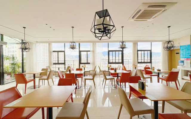 City Convenient Hotel