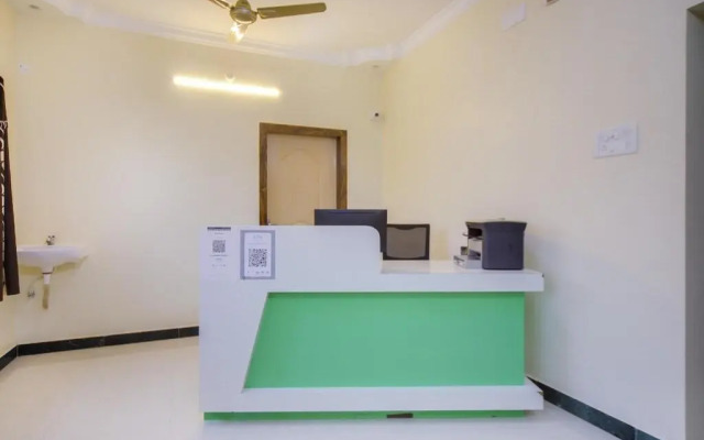 Oyo 72591 Sri Sai Sathya Residency