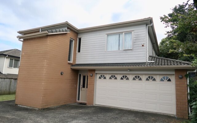 Arent Serviced House 82A Richardson Road