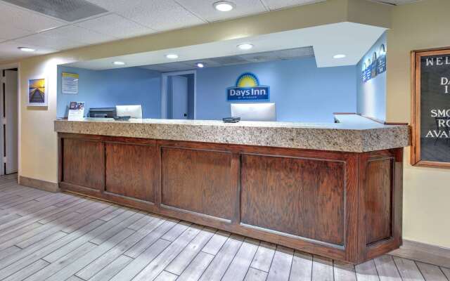 Days Inn by Wyndham Greenville MS