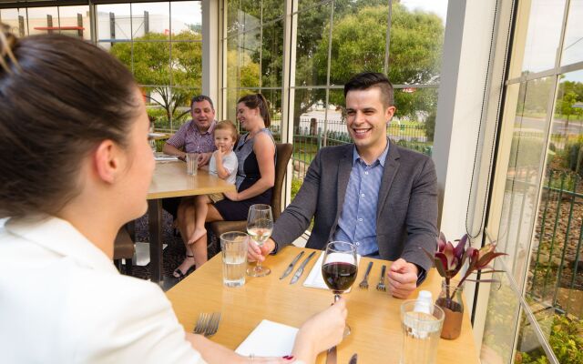 Best Western Plus Hovell Tree Inn