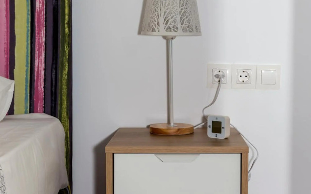 Attiki sunshine apartment with terrace. vipgreece.