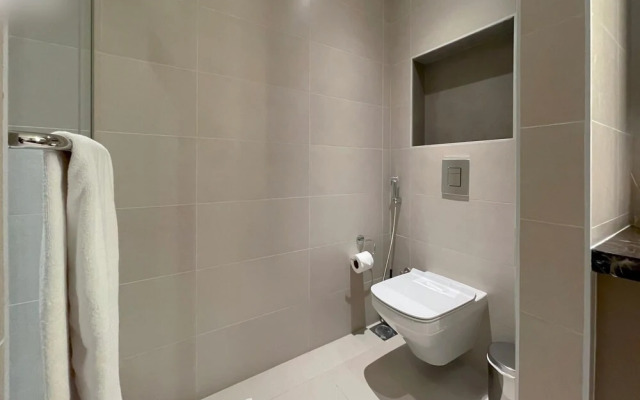 Hyp-lux 4BR Apt With Burj Khalifa View