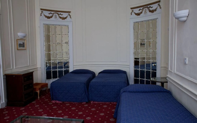 Rose Court Hotel