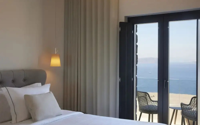 Aernia Suites & Art