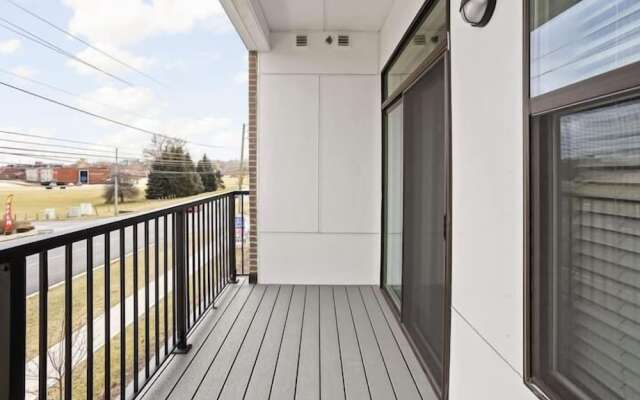 CozySuites Stunning 4BR near WholeFoods