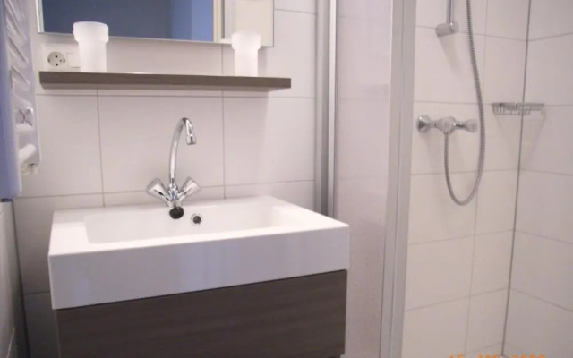 DME42 Modern holiday home with luxury kitchen