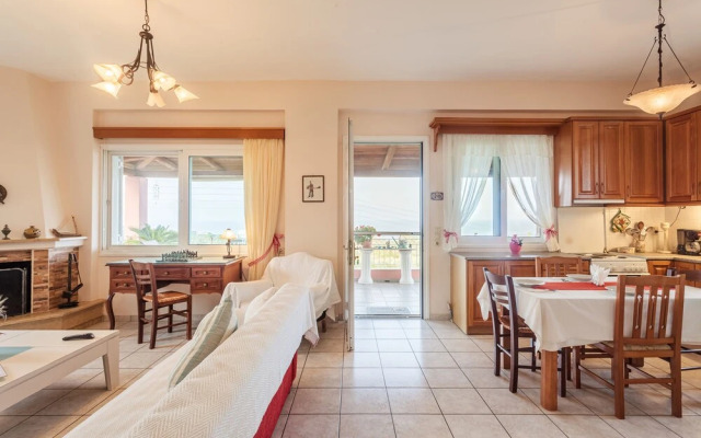 Country House with Panoramic View And Beach Access