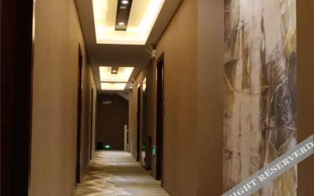 Xibei Shangshu Hotel (Baoshan Railway Station)