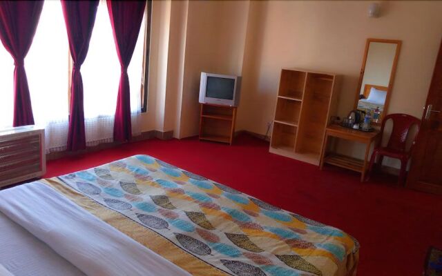 City Hotel