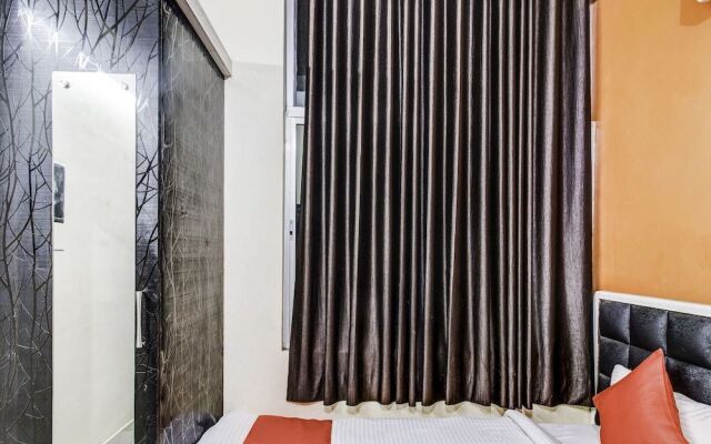 OYO 27698 Hotel Navneet Residency