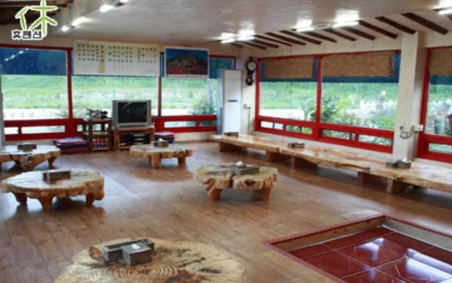 Yangyang Sigol Punggyeong Pension