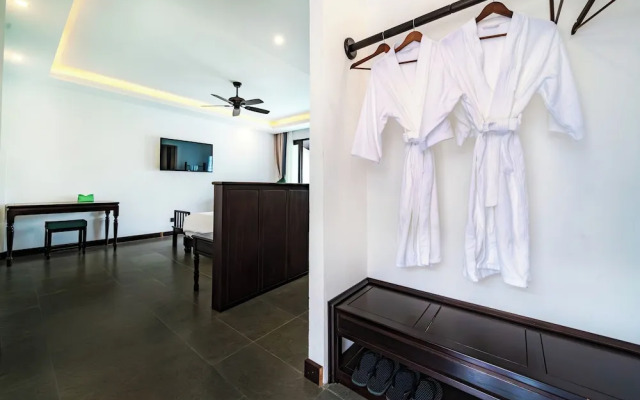 Manyo Hotel and Resort