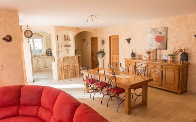 Spacious Furnished Holiday Villa With Private Pool and Covered Terrace