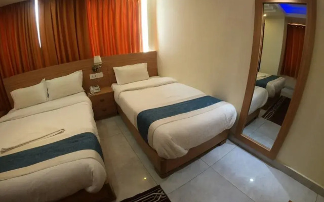 Hotel Tara Suites