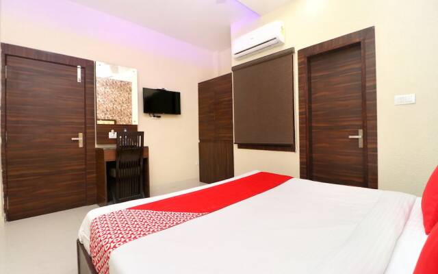 OYO 22579 Azaad Lifestyle