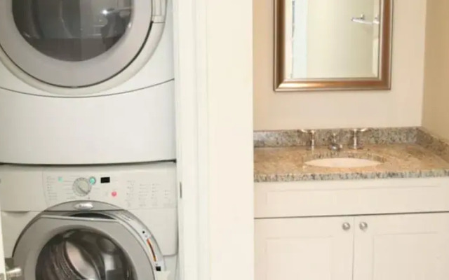 Luxury 2 Bedroom By Rittenhouse