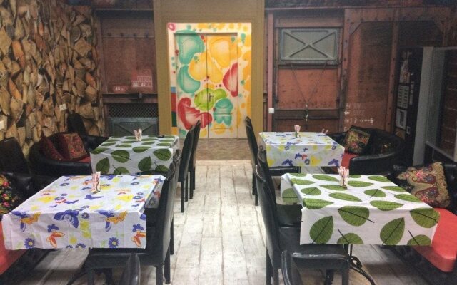 Galereya Hostel