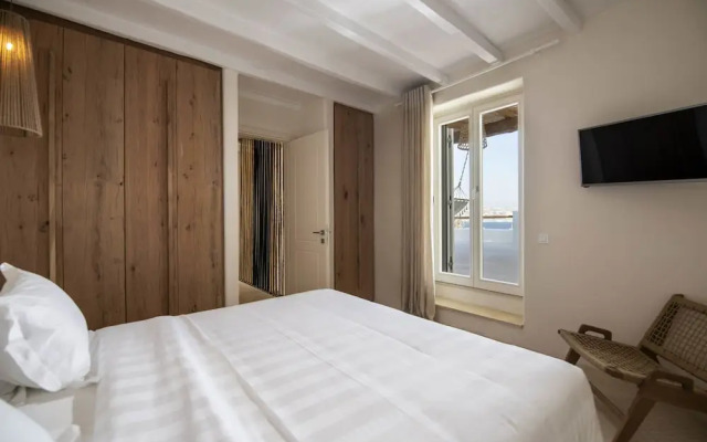 Villa Veneta at Ornos Sea View