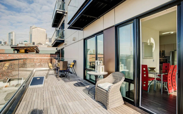 Pelicanstay in Stadium District