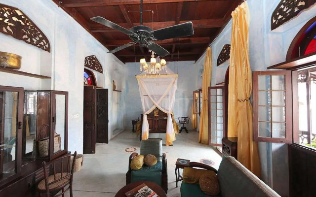 Emerson Spice Hotel