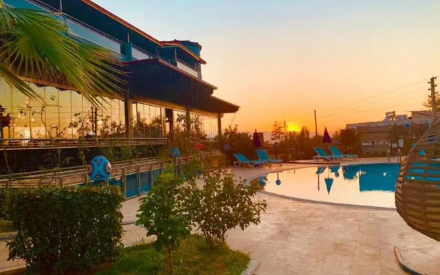 Pamukkale White Heaven Suite Hotel