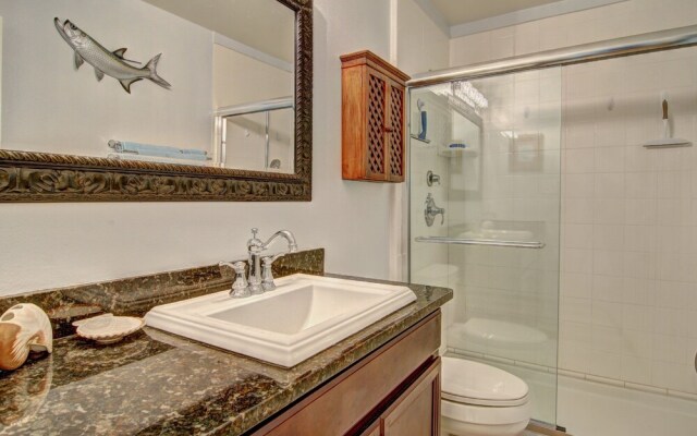 Buena Vista 3 Bedroom Condo by RedAwning