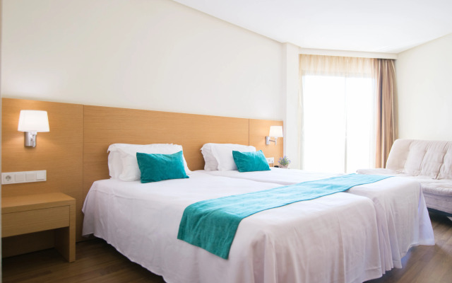 Cullera Holiday Hotel