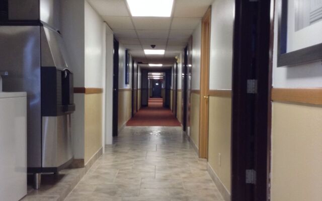 Western Inn & Suites