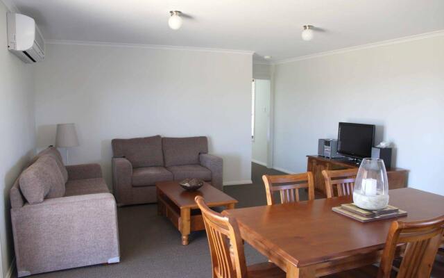 Farmer's Daughter Wines