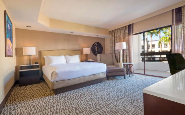 Hilton Phoenix Airport