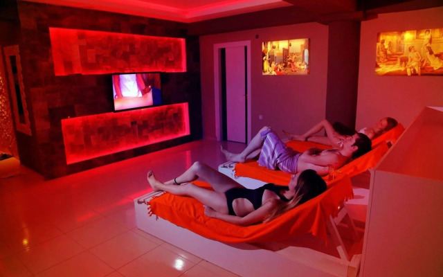 Hera City Hotel
