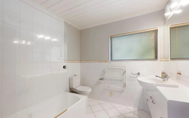 Garden Grove - Taupo Holiday Home