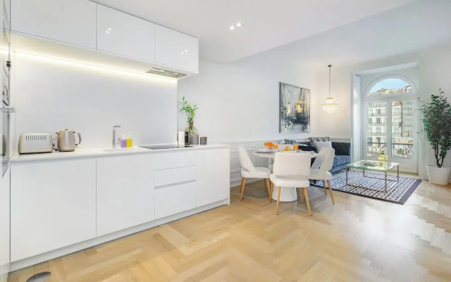 The Boulevard Prime Location & Timeless Luxury