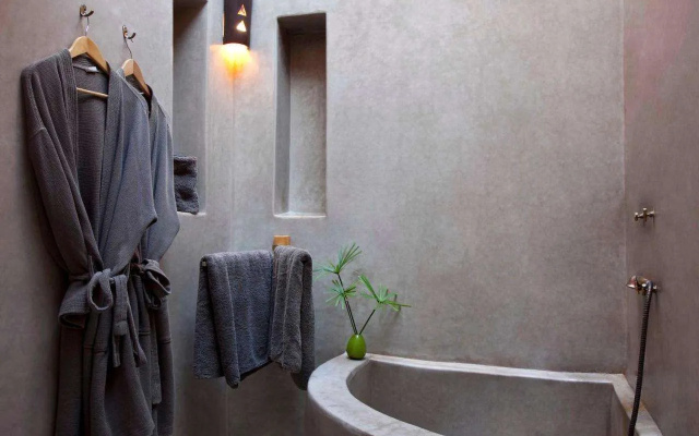 Riad Davia