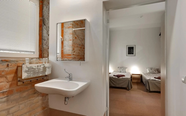 Janne Hotel
