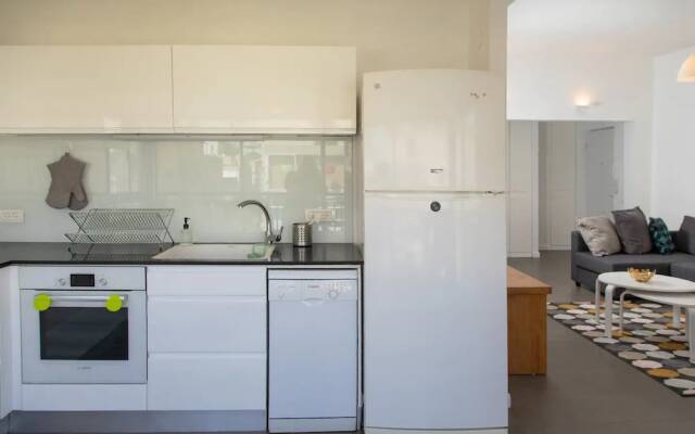 Stylish Chic 2BR Bauhaus Ap Heart of TLV