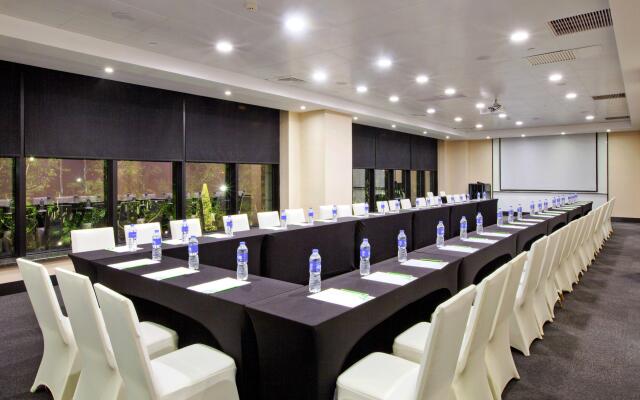 Crowne Plaza Shanghai Jinshan Hotel