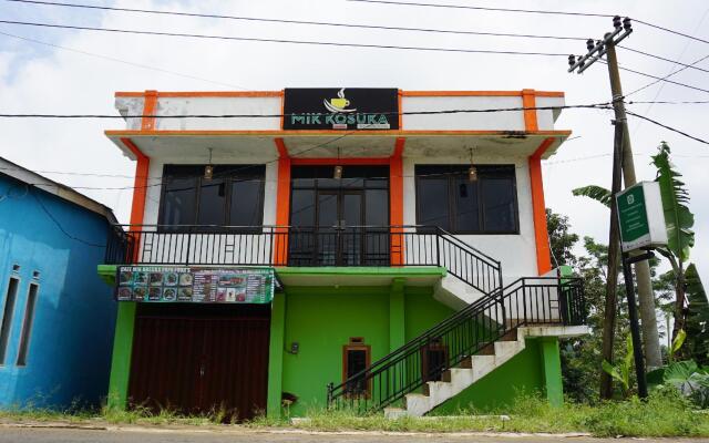OYO Homes 91132 Desa Wisata KalipucangNearGreen Zone Indonesia