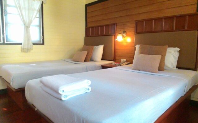 Lunar Hut Resort