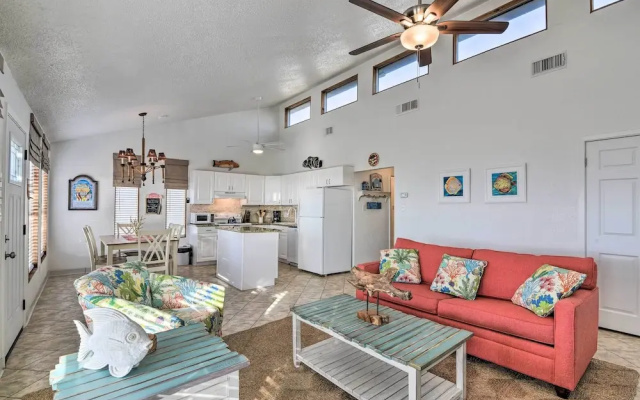 Galveston Beachfront House w/ Deck & Ocean Views!