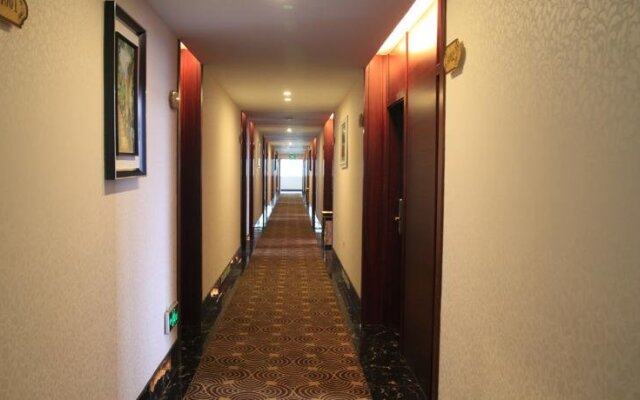 Bai Rong Business Hotel