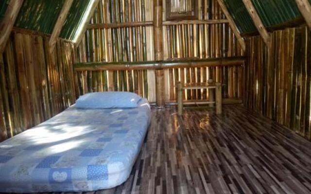 Sleepy Hut Pai