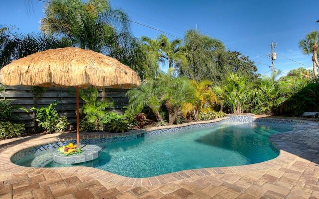 Hawaiian Hideaway Apartment 4